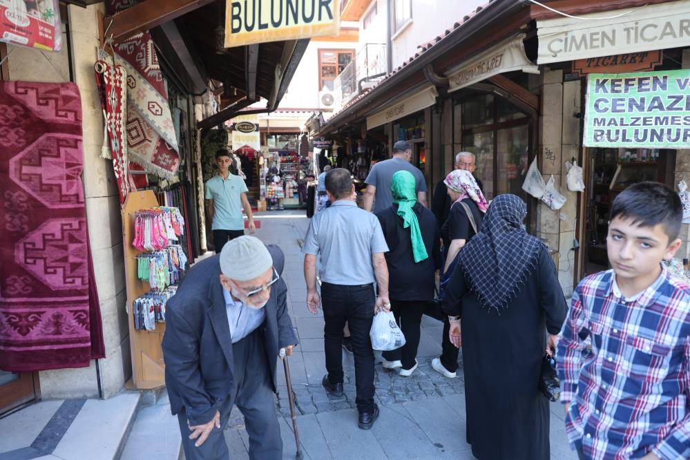 Konya’nın tarihi çarşısındaki bu sokağa giren şaşıp kalıyor 1